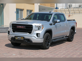 GMC  Sierra  Elevation  2021  Automatic  53,000 Km  8 Cylinder  Four Wheel Drive (4WD)  Pick Up  Silver