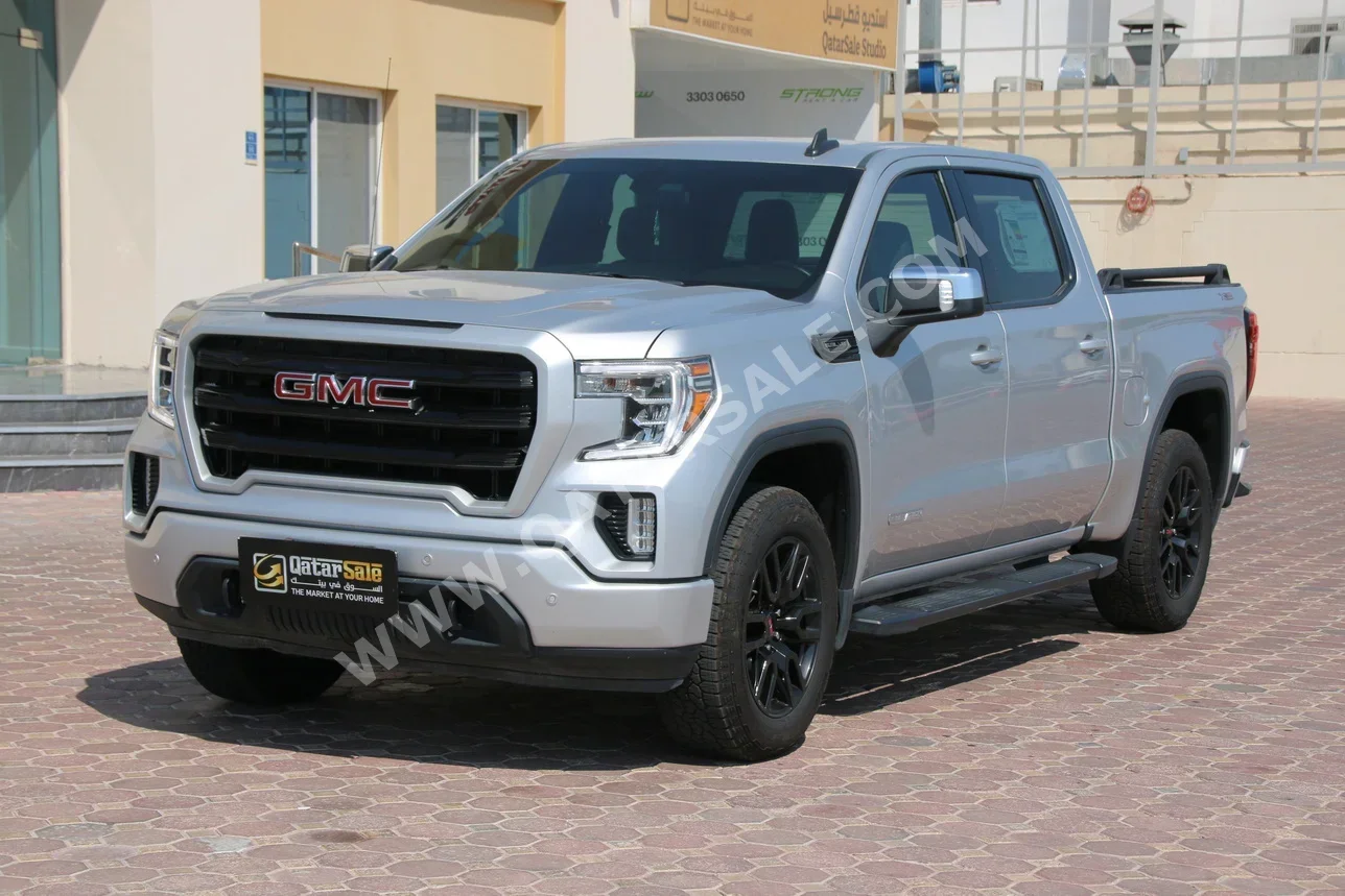 GMC  Sierra  Elevation  2022  Automatic  53,000 Km  8 Cylinder  Four Wheel Drive (4WD)  Pick Up  Silver