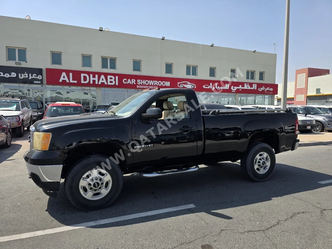 GMC  Sierra  2500 HD  2011  Automatic  303,000 Km  8 Cylinder  Four Wheel Drive (4WD)  Pick Up  Black