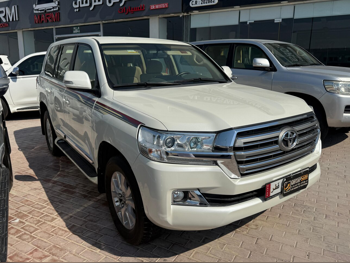 Toyota  Land Cruiser  GXR  2021  Automatic  189,000 Km  8 Cylinder  Four Wheel Drive (4WD)  SUV  White