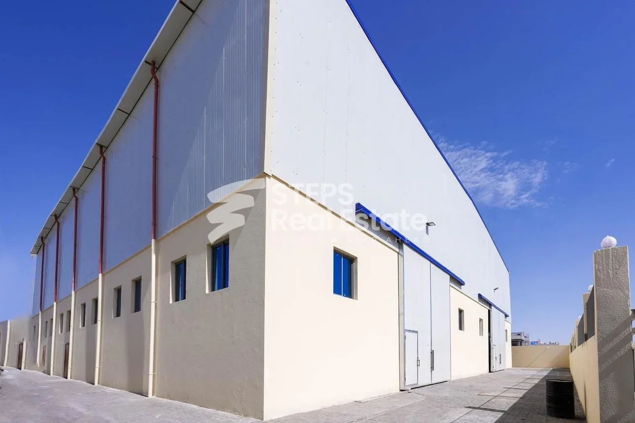 Warehouses & Stores - Al Wakrah  - Barkit Al Awamer  -Area Size: 2000 Square Meter