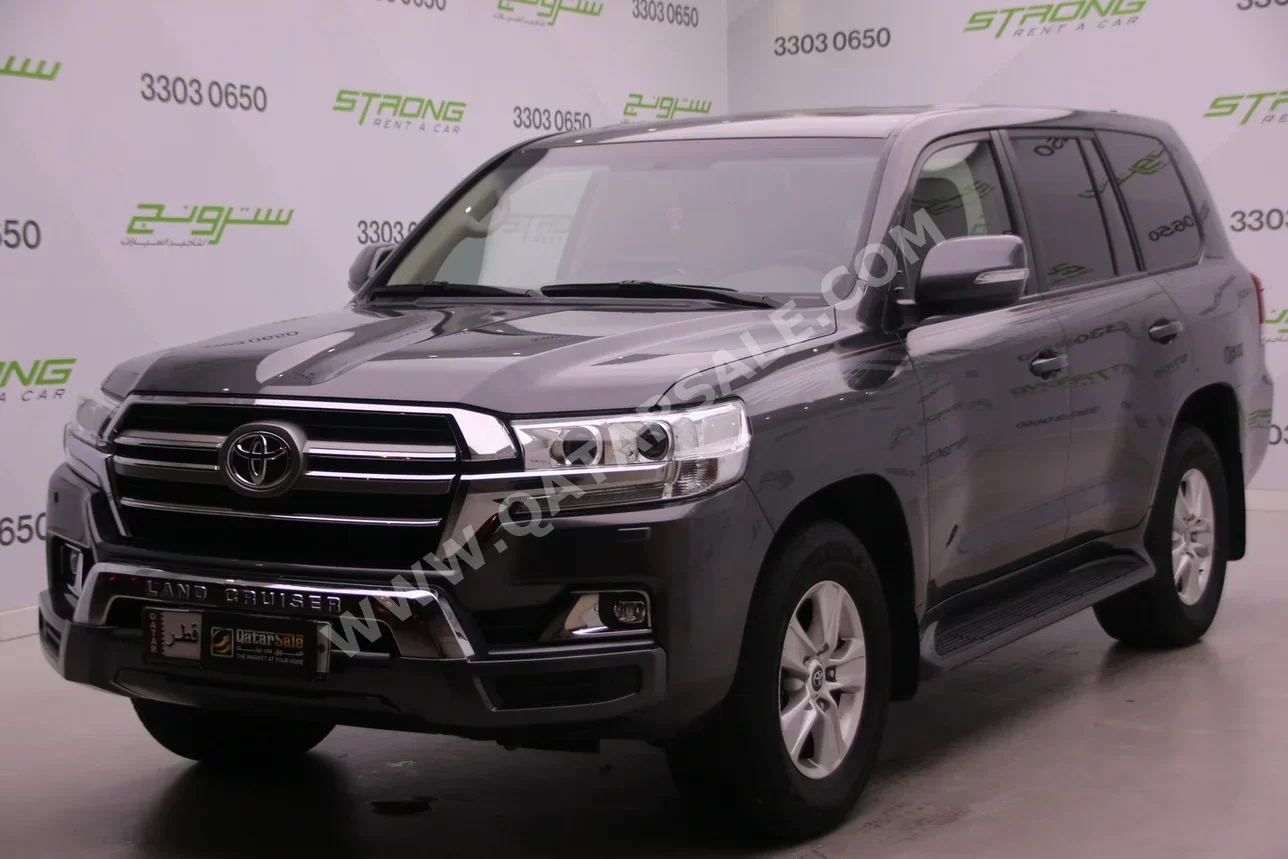 Toyota  Land Cruiser  GXR  2019  Automatic  200,000 Km  6 Cylinder  Four Wheel Drive (4WD)  SUV  Gray