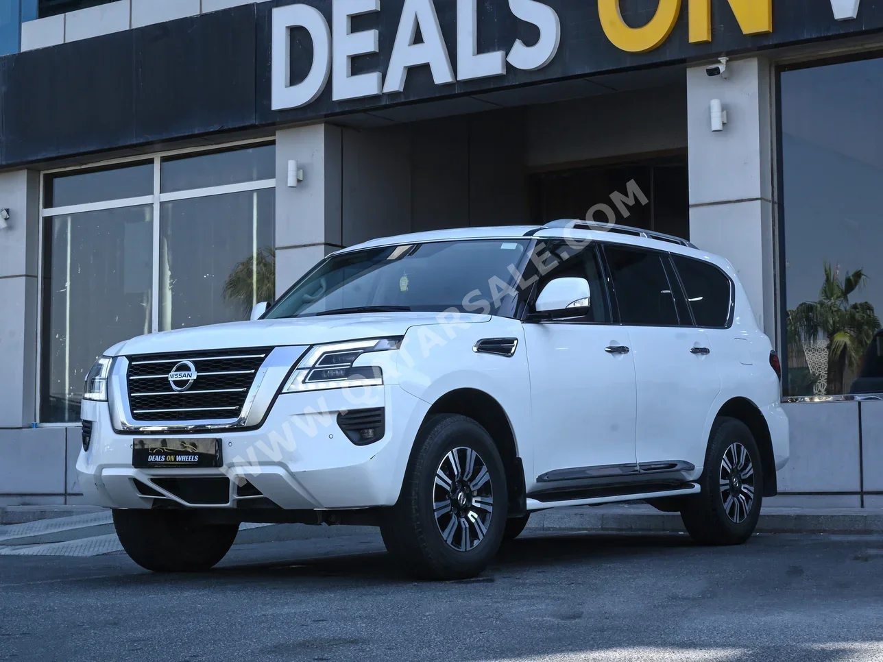 Nissan  Patrol  Titanium  2020  Automatic  97,000 Km  8 Cylinder  Four Wheel Drive (4WD)  SUV  White