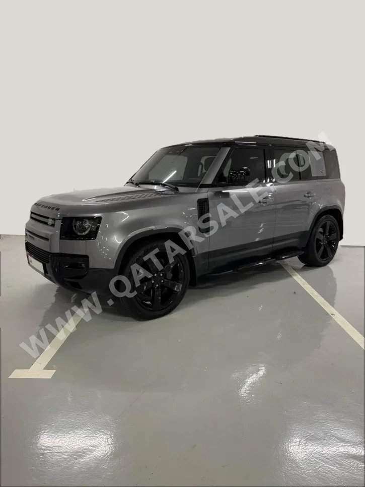 Land Rover  Defender  110 HSE  2022  Automatic  27,000 Km  6 Cylinder  Four Wheel Drive (4WD)  SUV  Gray  With Warranty