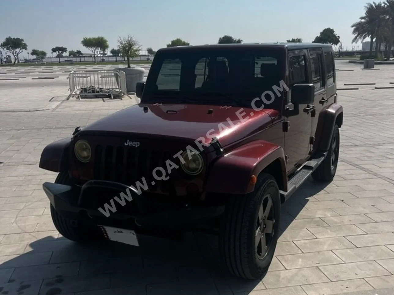 Jeep  Wrangler  Sahara  2010  Automatic  207,500 Km  6 Cylinder  Four Wheel Drive (4WD)  SUV  Maroon