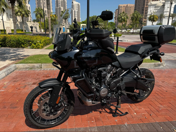 هارلي ديفيدسون بان اميركا - 2024 - اللون اسود - الضمان