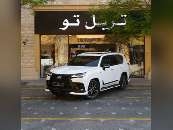 لكزس  ال اكس  700 اتش  2025  اوتوماتيك  3,860 كم  6 سلندر  دفع رباعي  اس يو في  أبيض  تحت الضمان