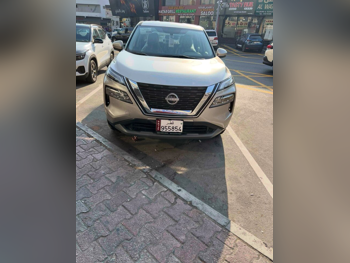 Nissan  X-Trail  6 Cylinder  SUV 2x4  Bronze  2025