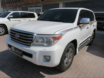 Toyota  Land Cruiser  GXR  2015  Automatic  250,000 Km  8 Cylinder  Four Wheel Drive (4WD)  SUV  White
