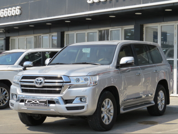 Toyota  Land Cruiser  GXR  2020  Automatic  60,000 Km  8 Cylinder  Four Wheel Drive (4WD)  SUV  Silver