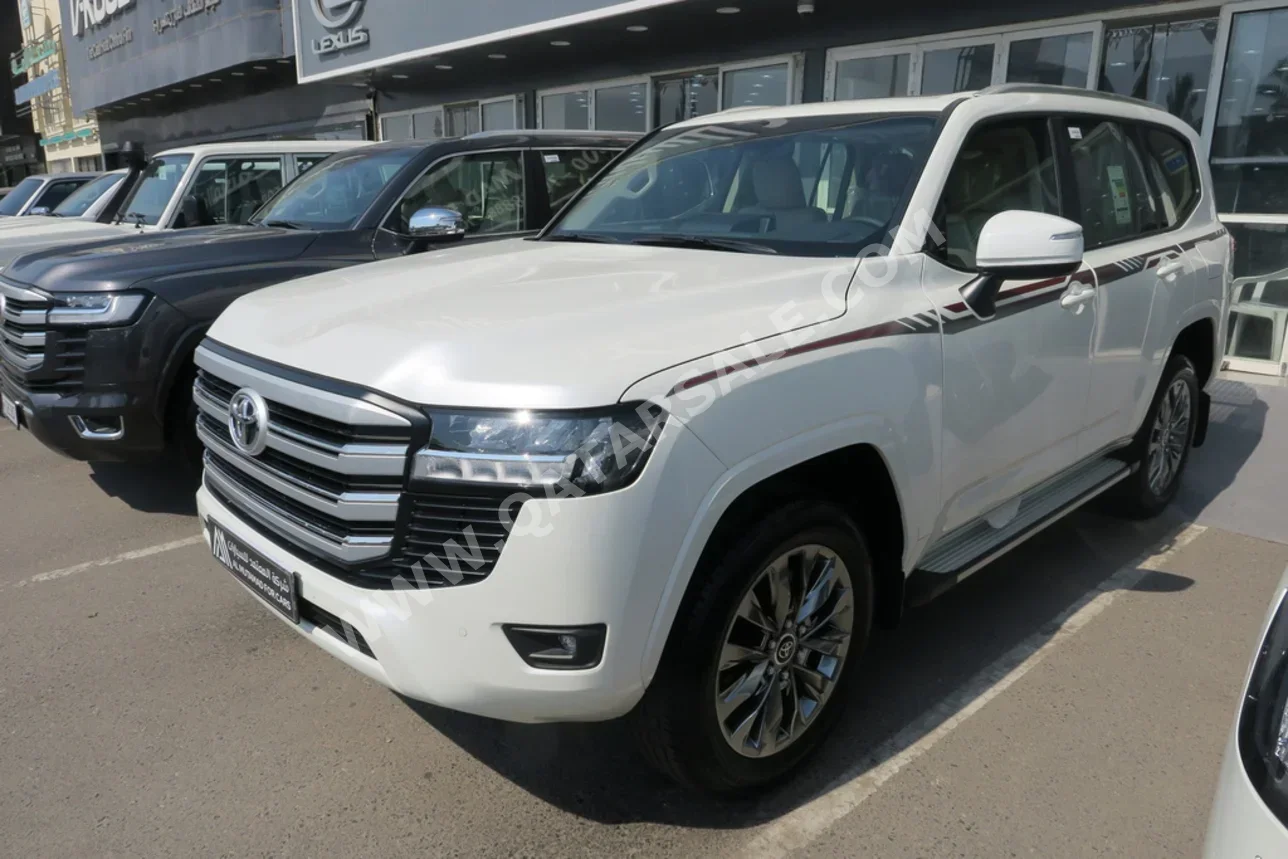 Toyota  Land Cruiser  GXR  2025  Automatic  0 Km  6 Cylinder  Four Wheel Drive (4WD)  SUV  White  With Warranty