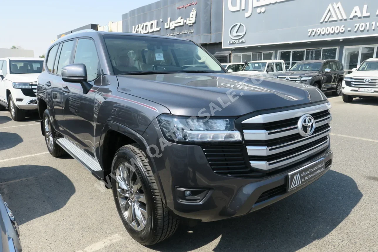 Toyota  Land Cruiser  GXR  2025  Automatic  0 Km  6 Cylinder  Four Wheel Drive (4WD)  SUV  Gray  With Warranty