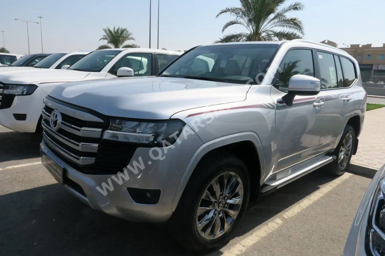 Toyota  Land Cruiser  GXR  2025  Automatic  0 Km  6 Cylinder  Four Wheel Drive (4WD)  SUV  Silver  With Warranty