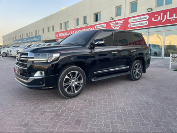 Toyota  Land Cruiser  GXR- Grand Touring  2020  Automatic  220,000 Km  8 Cylinder  Four Wheel Drive (4WD)  SUV  Black
