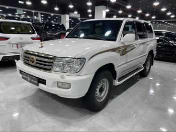 Toyota  Land Cruiser  VXR  2007  Automatic  398,000 Km  8 Cylinder  Four Wheel Drive (4WD)  SUV  White