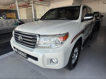 Toyota  Land Cruiser  GXR  2013  Automatic  58,000 Km  8 Cylinder  Four Wheel Drive (4WD)  SUV  White