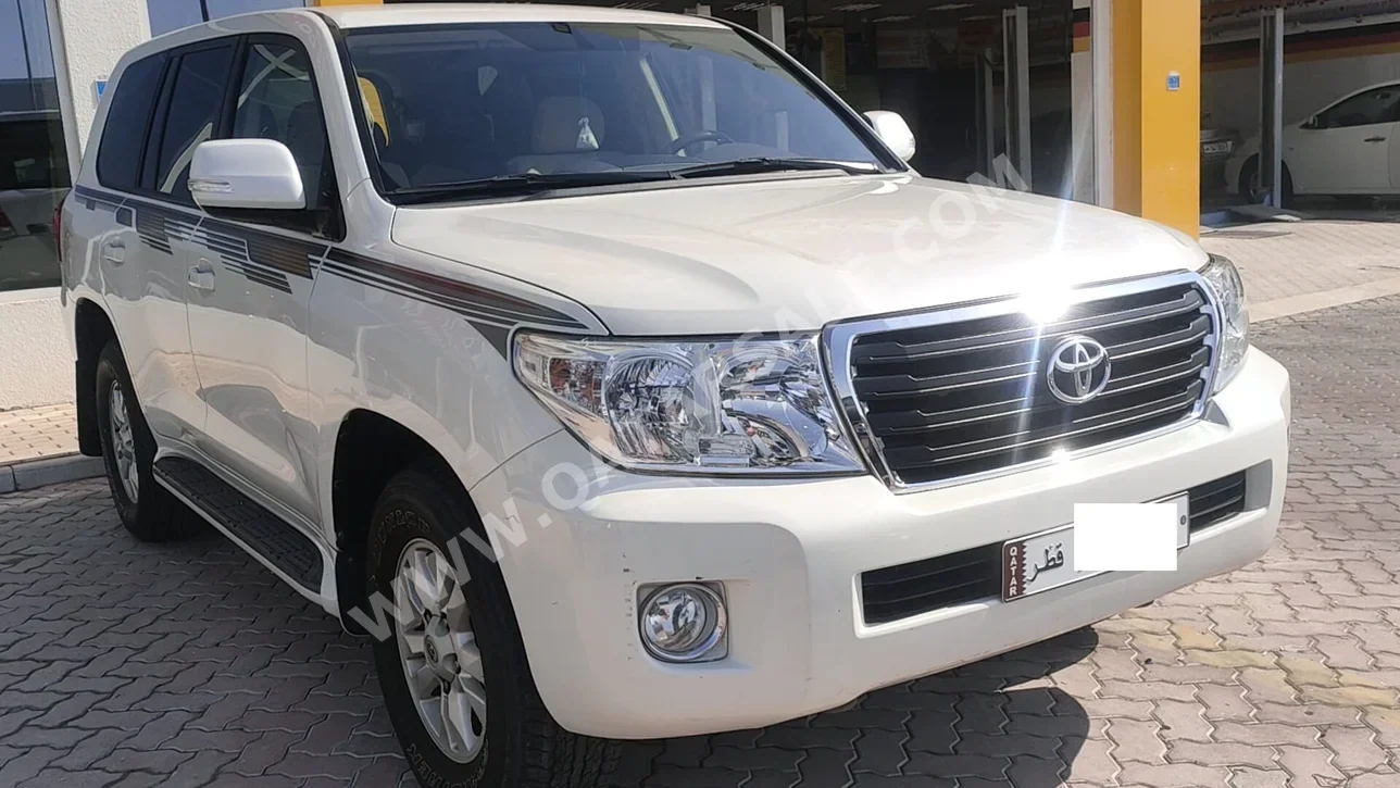 Toyota  Land Cruiser  GX  2015  Automatic  224,000 Km  6 Cylinder  Four Wheel Drive (4WD)  SUV  White