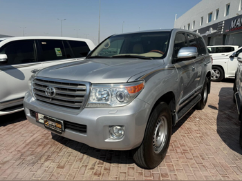 Toyota  Land Cruiser  VXR  2015  Automatic  400,000 Km  8 Cylinder  Four Wheel Drive (4WD)  SUV  Silver