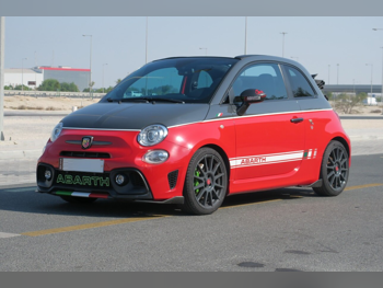 Fiat  595  Abarth  2017  Automatic  65,000 Km  4 Cylinder  Front Wheel Drive (FWD)  Hatchback  Red and Gray