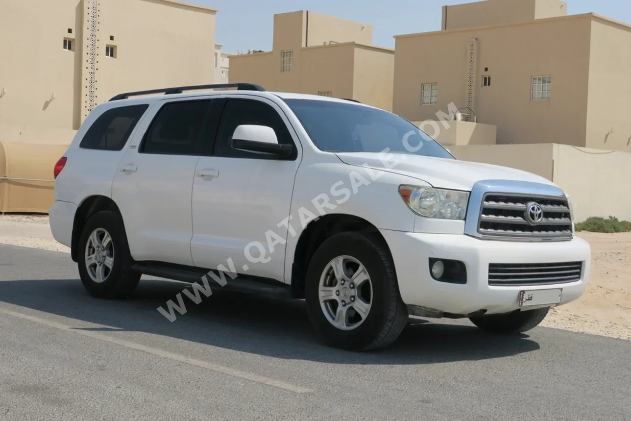 تويوتا  سكويا  2015  اوتوماتيك  425,000 كم  8 سلندر  دفع رباعي  اس يو في  أبيض