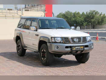 Nissan  Patrol  Safari  2016  Manual  234,000 Km  6 Cylinder  Four Wheel Drive (4WD)  SUV  White