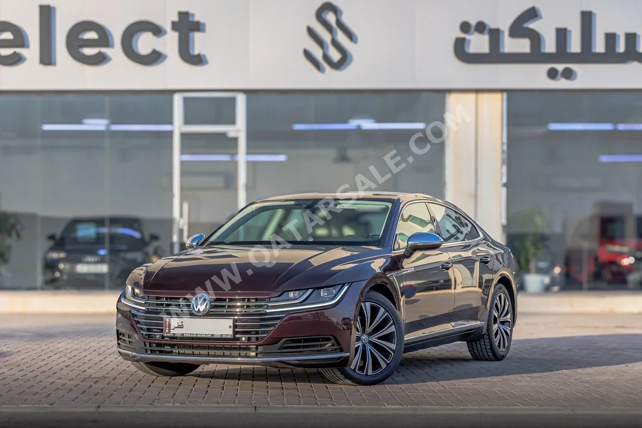 فوكس واغن  أرتين  2018  اوتوماتيك  60,000 كم  4 سلندر  سحب امامي  سيدان  عنابي