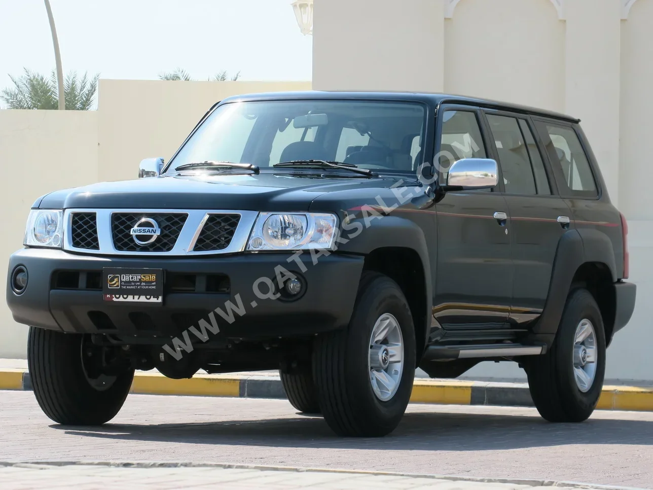 Nissan Patrol Safari 2023 Manual 22,000 Km 6 Cylinder Four Wheel Drive (4WD) SUV Black With Warranty