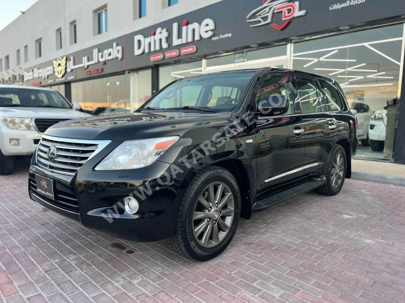 لكزس  ال اكس  570  2011  اوتوماتيك  330,000 كم  8 سلندر  دفع رباعي  اس يو في  أسود