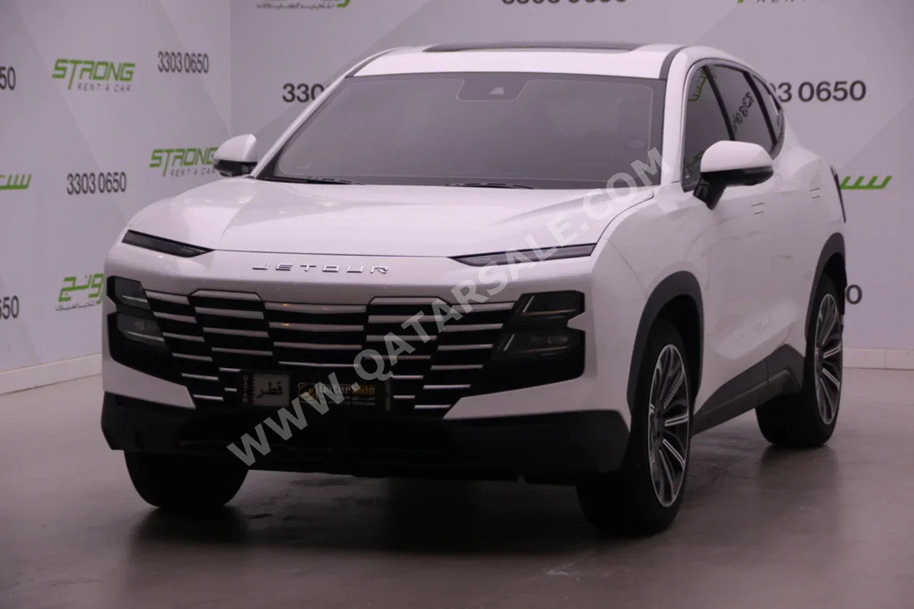 Jetour  Dashing  Flag Ship  2024  Automatic  43,000 Km  4 Cylinder  Four Wheel Drive (4WD)  SUV  White  With Warranty