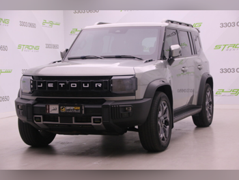 Jetour  T2  Luxury  2025  Automatic  36,000 Km  4 Cylinder  Four Wheel Drive (4WD)  SUV  Gray  With Warranty