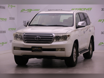 Toyota  Land Cruiser  GXR  2011  Automatic  373,000 Km  8 Cylinder  Four Wheel Drive (4WD)  SUV  White