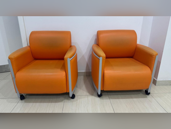 الأرائك والكنب والكراسي كنبة مفردة  - بني