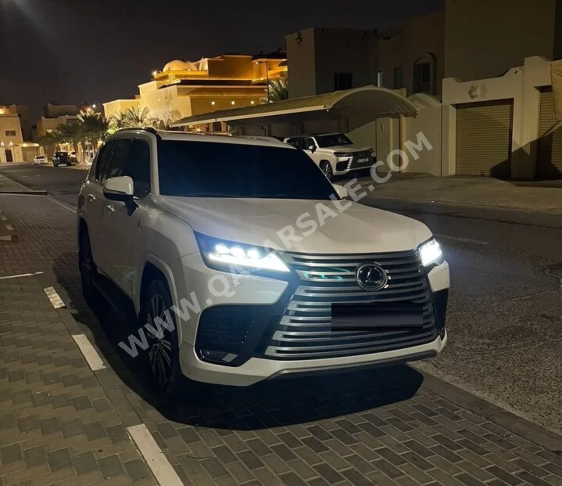 Lexus  LX  600 Luxury  2023  Automatic  50,000 Km  6 Cylinder  Four Wheel Drive (4WD)  SUV  White  With Warranty