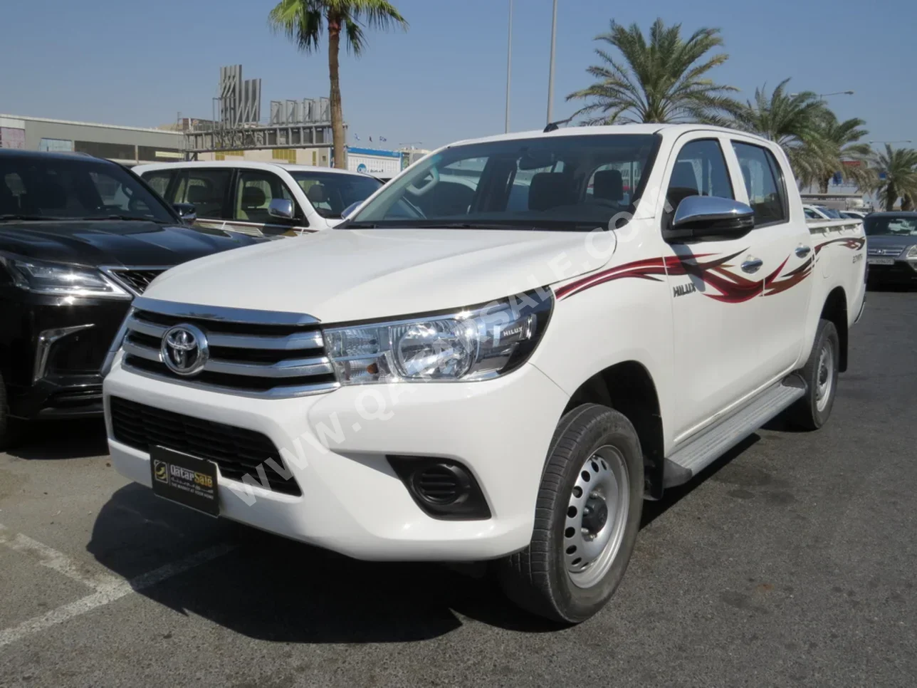 Toyota  Hilux  2022  Automatic  65,000 Km  4 Cylinder  Four Wheel Drive (4WD)  Pick Up  White