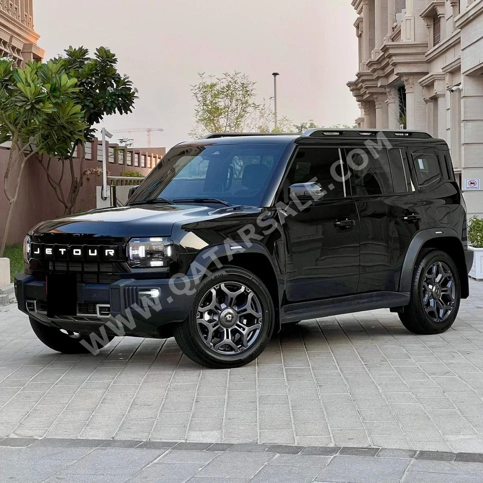 Jetour  T2  Luxury  2025  Automatic  29,000 Km  4 Cylinder  Four Wheel Drive (4WD)  SUV  Black  With Warranty