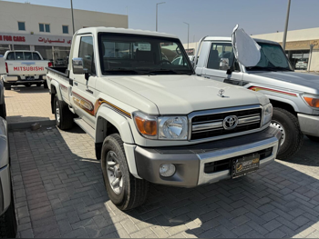 Toyota  Land Cruiser  LX  2022  Manual  78,000 Km  6 Cylinder  Four Wheel Drive (4WD)  Pick Up  White  With Warranty