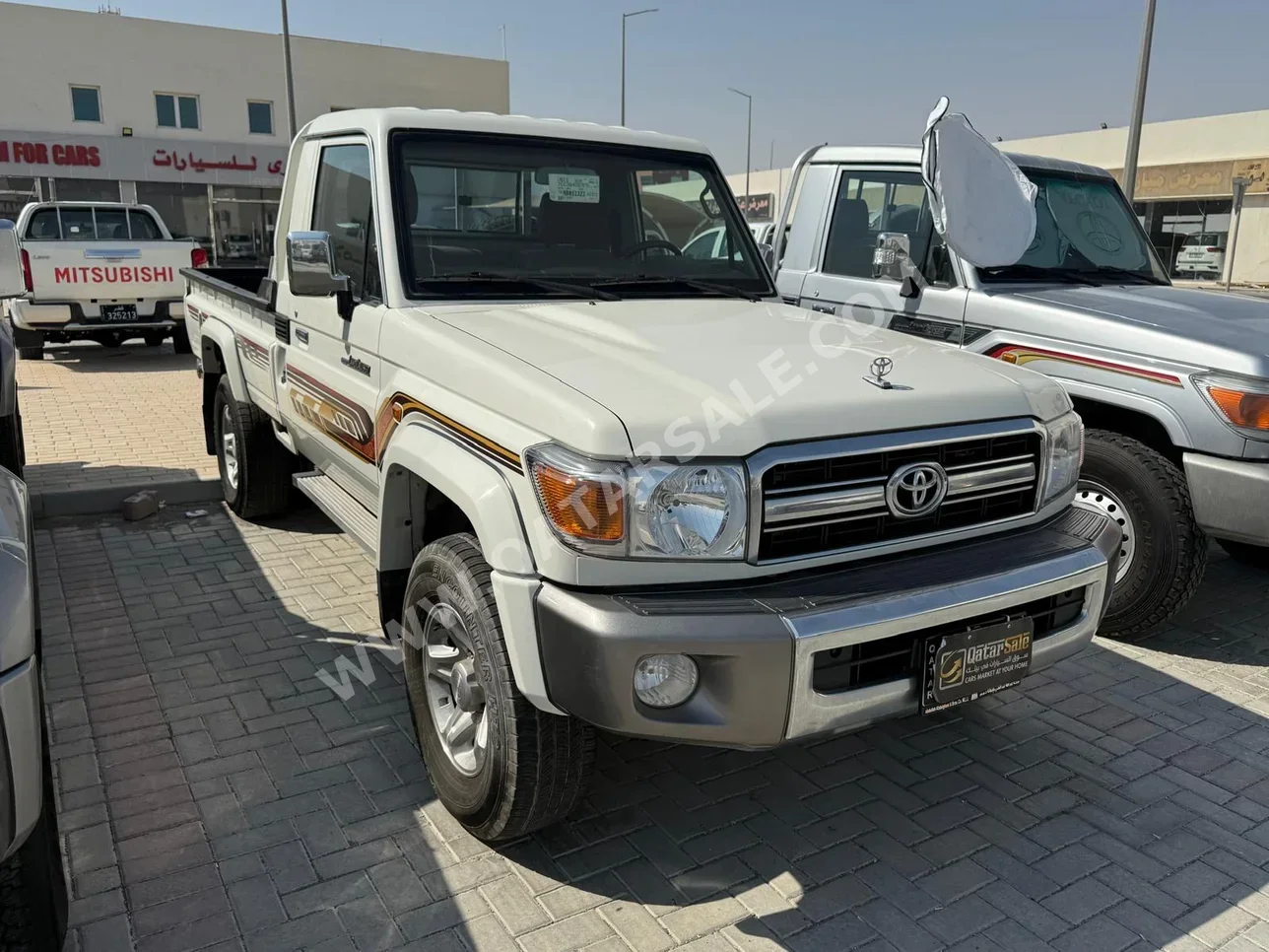 Toyota  Land Cruiser  LX  2022  Manual  78,000 Km  6 Cylinder  Four Wheel Drive (4WD)  Pick Up  White  With Warranty