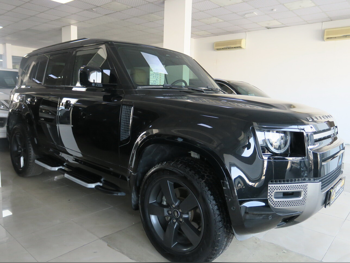 Land Rover  Defender  110  2025  Automatic  12,000 Km  4 Cylinder  Four Wheel Drive (4WD)  SUV  Black  With Warranty
