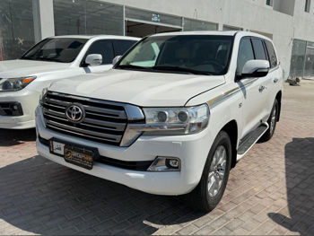 Toyota  Land Cruiser  VXR  2016  Automatic  360,000 Km  8 Cylinder  Four Wheel Drive (4WD)  SUV  White