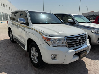 Toyota  Land Cruiser  VXR  2012  Automatic  370,000 Km  8 Cylinder  Four Wheel Drive (4WD)  SUV  White