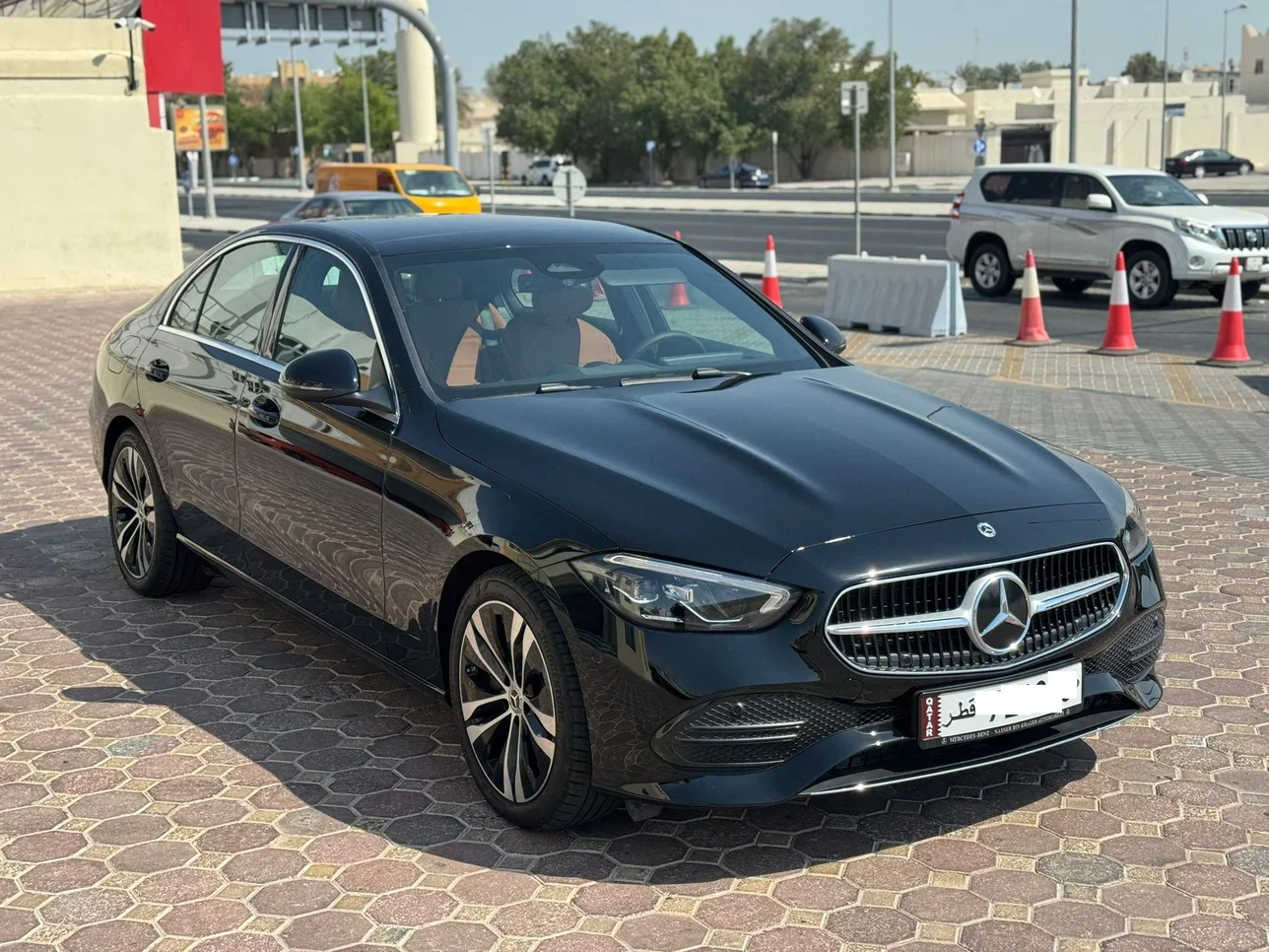 مرسيدس - بنز 200 سي سيدان أسود 2026