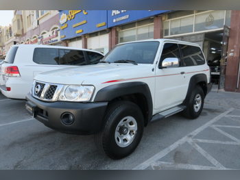 Nissan  Patrol  Safari  2015  Automatic  180,000 Km  6 Cylinder  Four Wheel Drive (4WD)  SUV  White