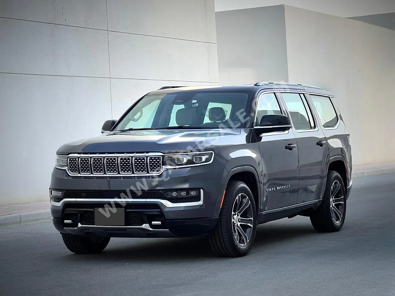 Jeep  Grand Wagoneer  Series 2  2023  Automatic  12,000 Km  6 Cylinder  Four Wheel Drive (4WD)  SUV  Gray  With Warranty