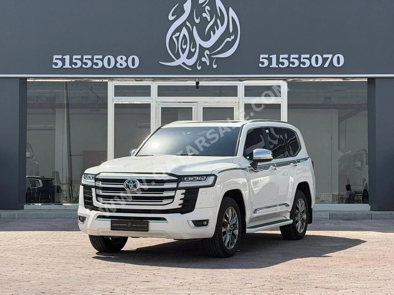 Toyota  Land Cruiser  VXR Twin Turbo  2022  Automatic  91,000 Km  6 Cylinder  Four Wheel Drive (4WD)  SUV  White