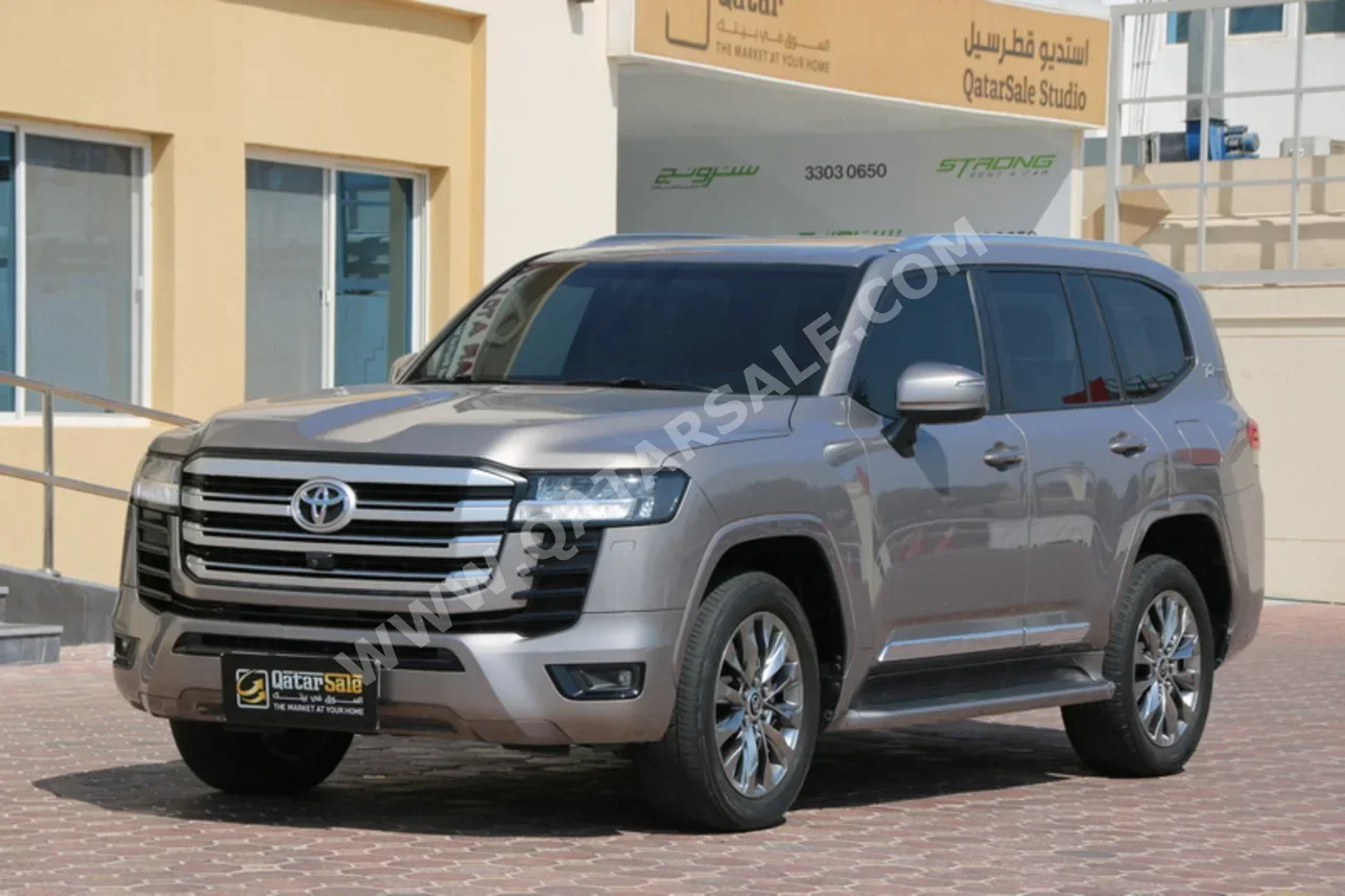 Toyota  Land Cruiser  GXR Twin Turbo  2022  Automatic  81,000 Km  6 Cylinder  Four Wheel Drive (4WD)  SUV  Bronze
