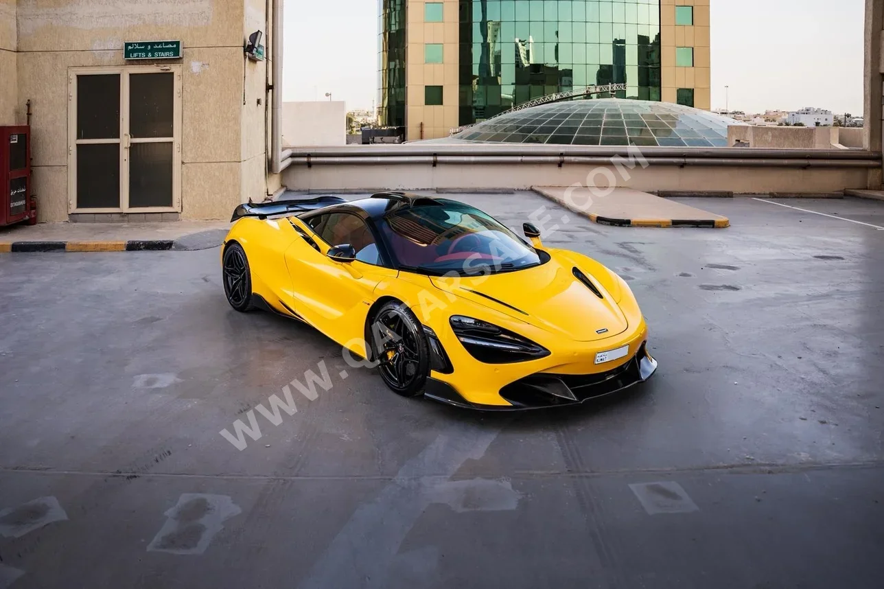 ماكلارين  720  اس  2018  اوتوماتيك  38,000 كم  8 سلندر  دفع خلفي  كوبيه \ سبورت  أصفر