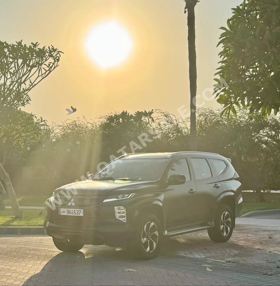 Mitsubishi  Pajero  Montero Sport  2024  Automatic  8,800 Km  6 Cylinder  Four Wheel Drive (4WD)  SUV  Black  With Warranty