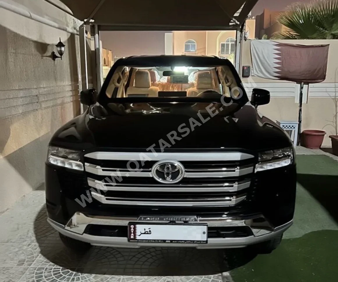 Toyota  Land Cruiser  GXR  2023  Automatic  59,000 Km  6 Cylinder  Four Wheel Drive (4WD)  SUV  Black  With Warranty