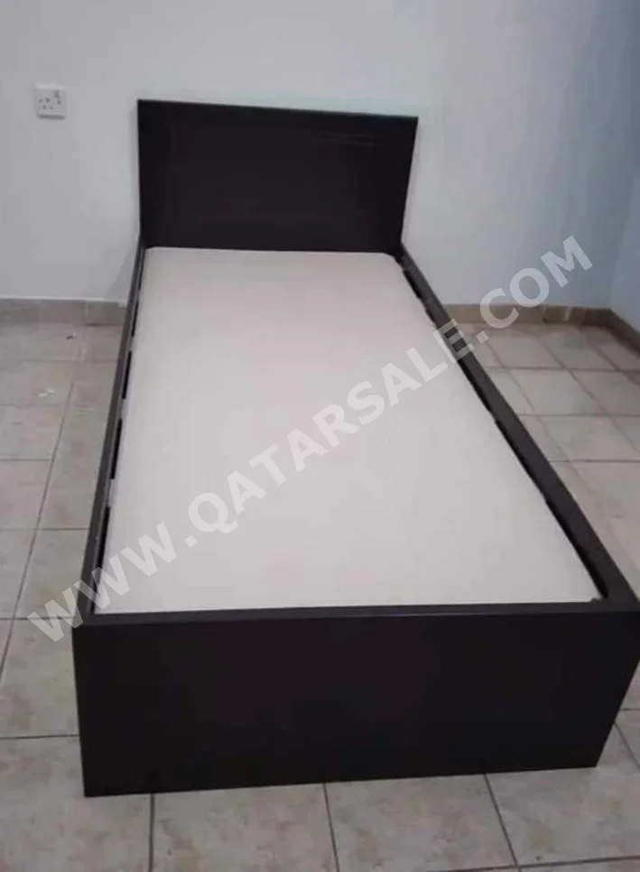 الأسّرة - فردي  - بنى  - متضمنة المرتبة
