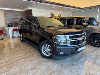 Chevrolet  Suburban  LS  2017  Automatic  218,000 Km  8 Cylinder  Four Wheel Drive (4WD)  SUV  Gray